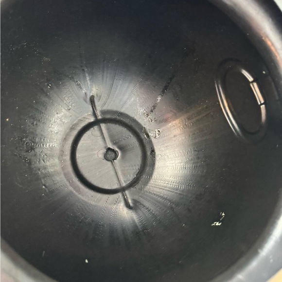 Set of 2 bowls, one black deep plastic one glass round with accented edges. - Picture 7 of 8